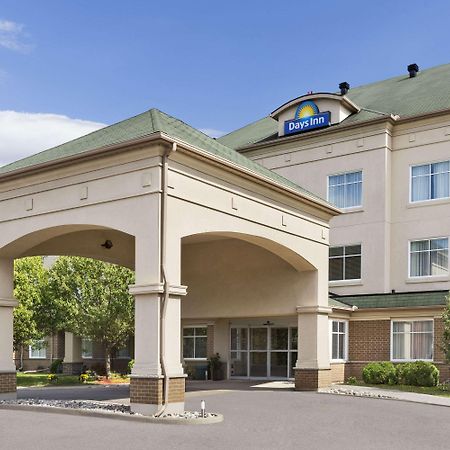 Days Inn By Wyndham Ottawa Airport Eksteriør billede