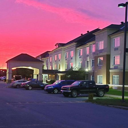 Days Inn By Wyndham Ottawa Airport Eksteriør billede