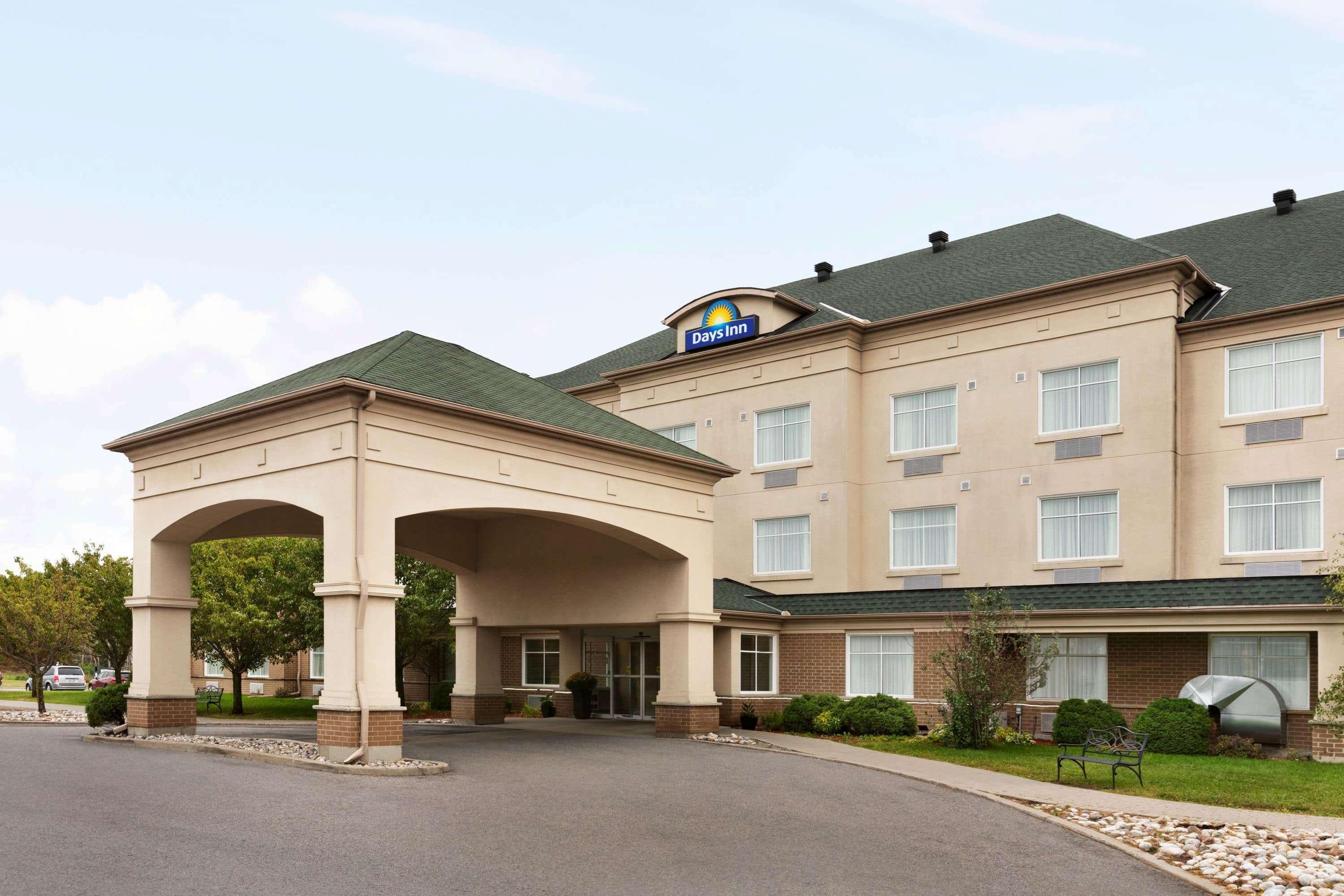 Days Inn By Wyndham Ottawa Airport Eksteriør billede