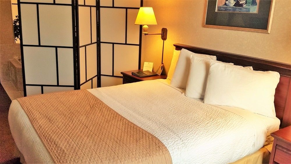 Days Inn By Wyndham Ottawa Airport Eksteriør billede